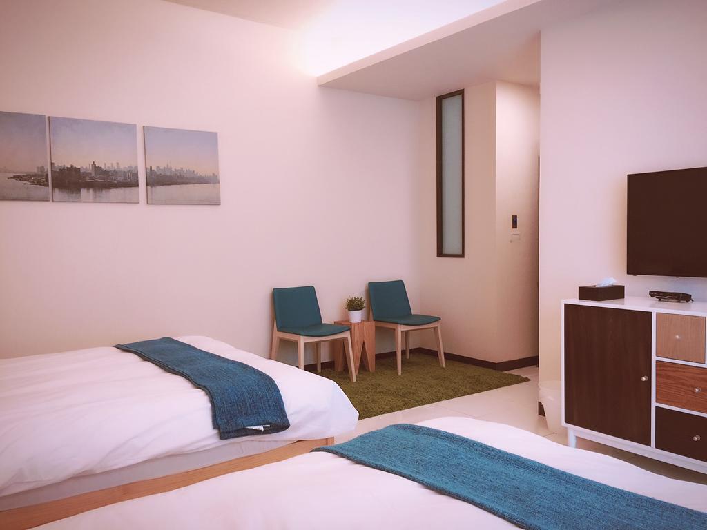 Ho.Me-Easyhouse Hotell Tainan Exteriör bild