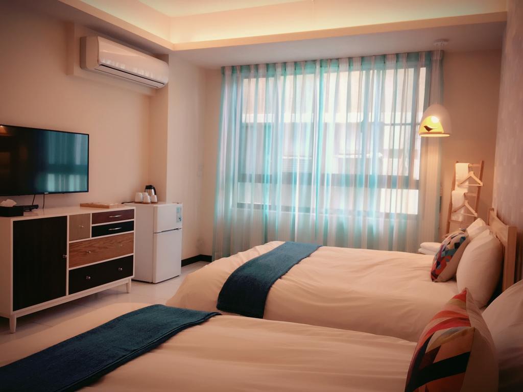 Ho.Me-Easyhouse Hotell Tainan Exteriör bild
