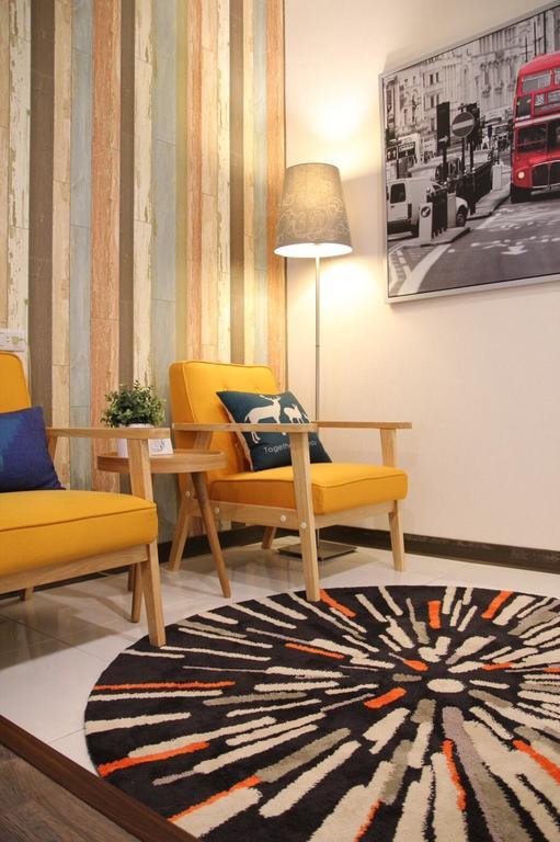 Ho.Me-Easyhouse Hotell Tainan Exteriör bild