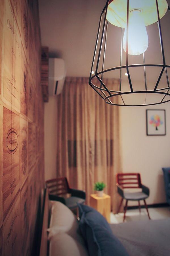 Ho.Me-Easyhouse Hotell Tainan Exteriör bild